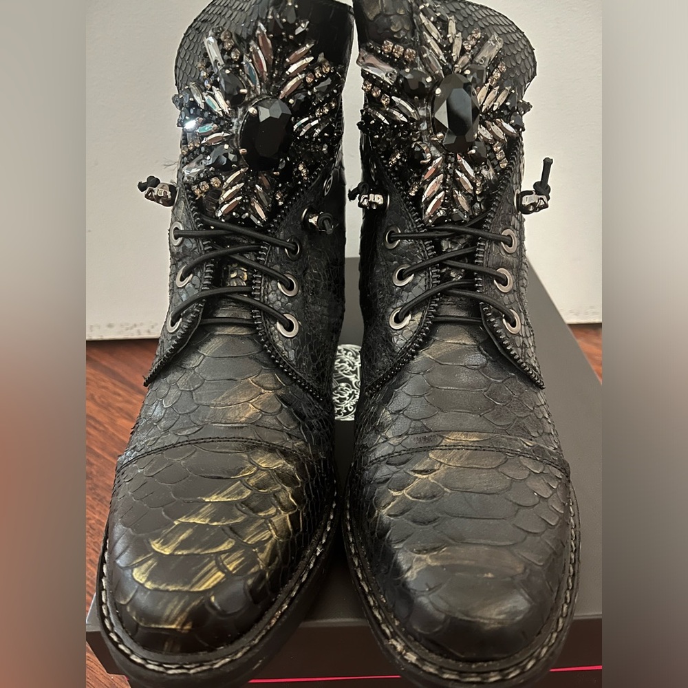 Vince Camuto Sefella Boot, size 10. Like new!